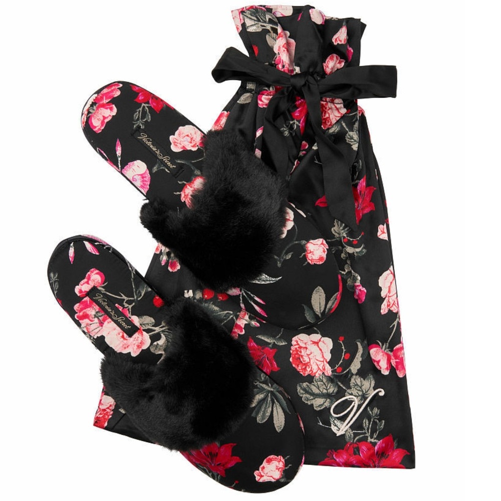 VICTORIA’S SECRET • Peonies Fur Trim Slippers